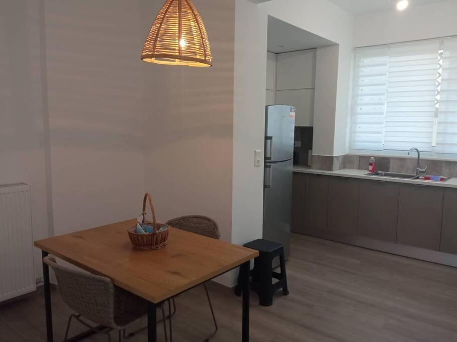 Διαμέρισμα 90 Τμ Σε Μικρό Συγκρότημα Appartement Kounoupidhianá Buitenkant foto